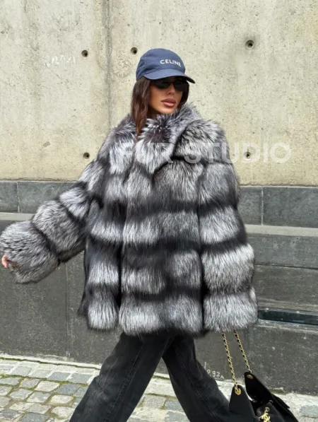 Шуба из чернобурки воротник стойка - фото 1