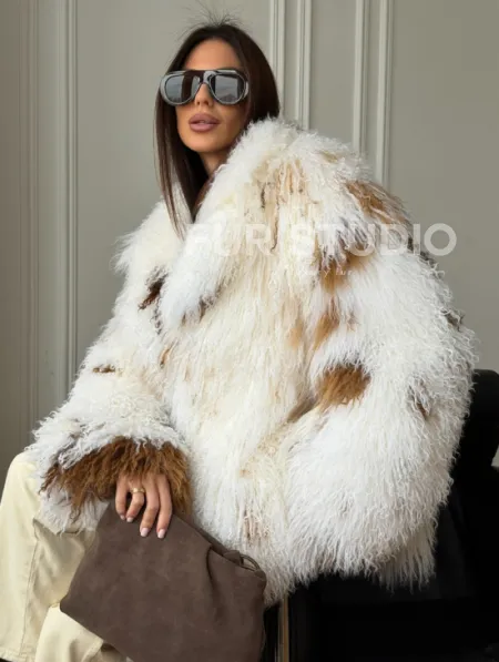 Шуба из ламы бело-коричневая - фото 7