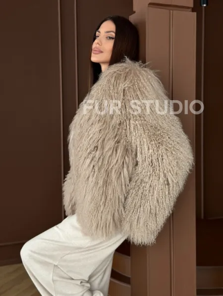 Шуба из натурального меха ламы - фото 13