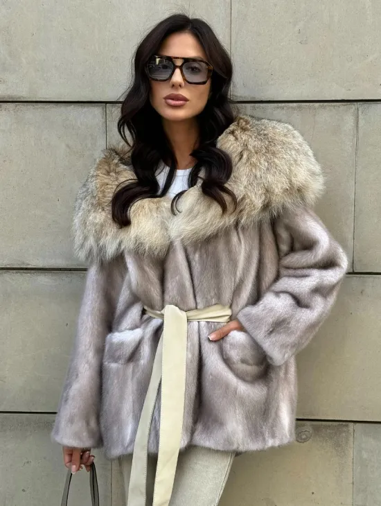 Полупальто из меха норки с капюшоном, отделка из меха рыси - цвет колотый лед - фото 11