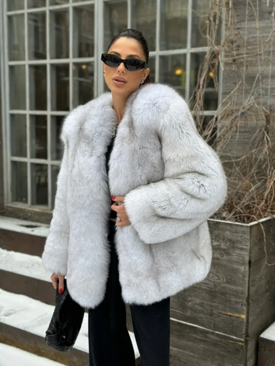 Песцовая шуба вертикального цельного кроя из меха песца - фото 0