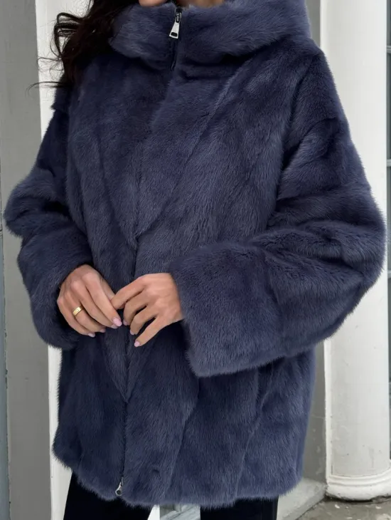 Меховая курточка - бомбер из аукционной норки с капюшоном - фото 2