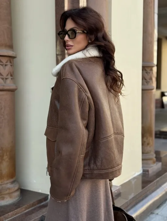 Коричневая женская дубленка из натуральной винтажной кожи - фото 5