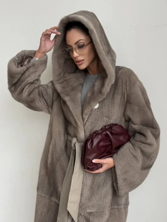 Норковая шуба кимоно с капюшоном кобра в натуральном сером цвете - фото 4