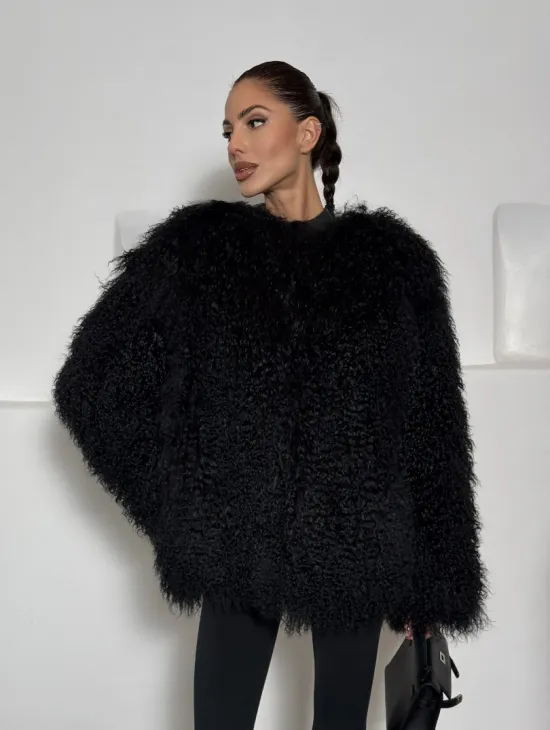 Черная шуба из меха ламы воротник шанель - фото 8