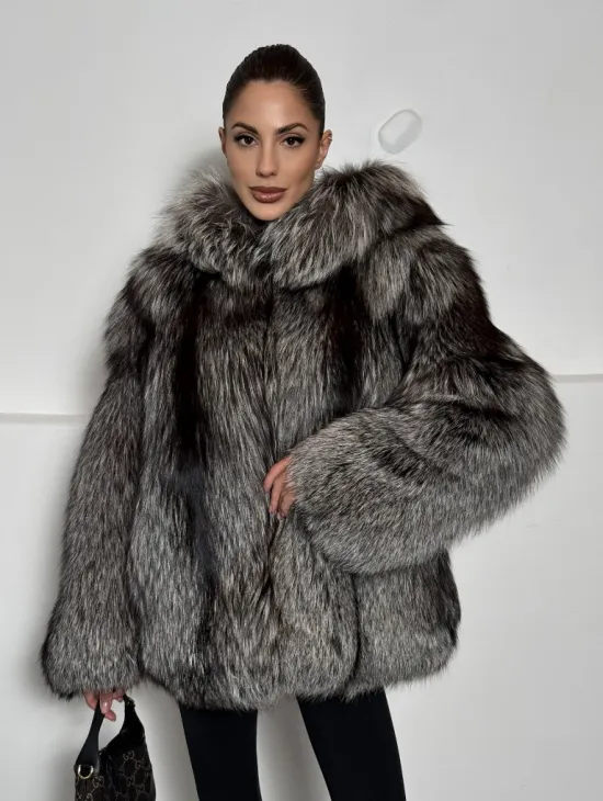 Полушубок из чернобурки с капюшоном цельные пластины - фото 6