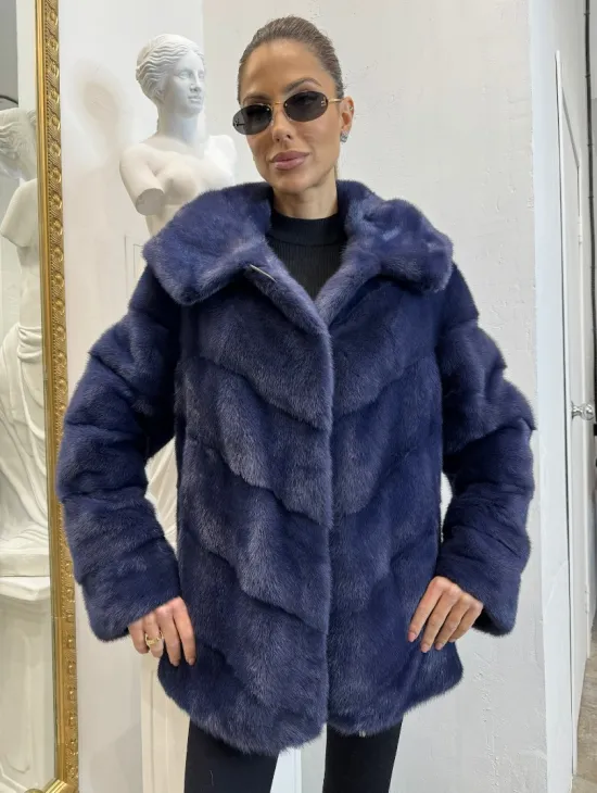 Короткая шуба из импортной норки с капюшоном - фото 1