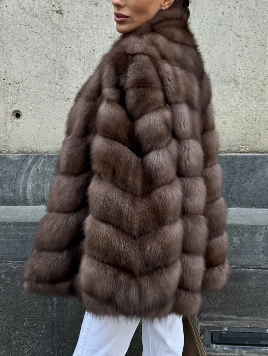 Женская шуба из меха куницы в цвете соболь - фото 7