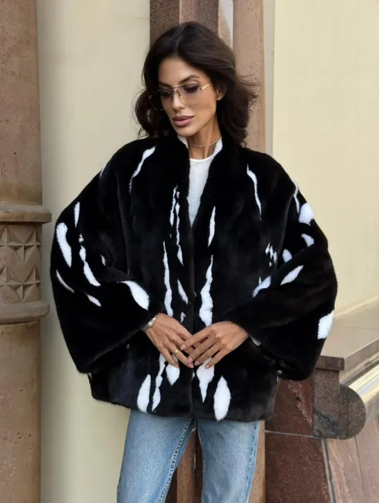 Черный норковый полушубок с рисунком - фото 10