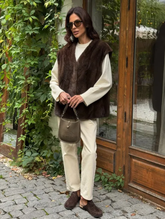 Жилет норковый - цвет коричневый - фото 9