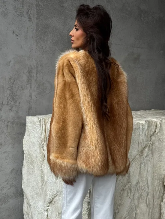 Норковый жакет с отделкой из меха енота - фото 4