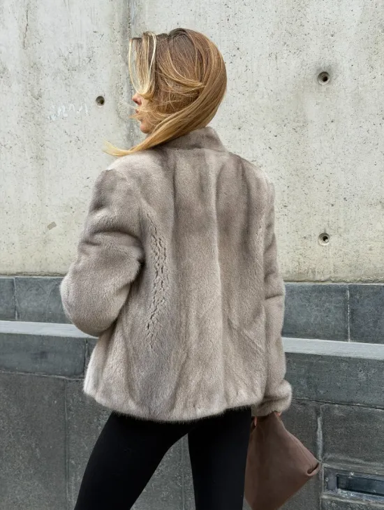 Короткий норковый жакет - фото 6