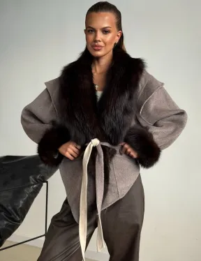 Пальто с мехом фишера - фото 0