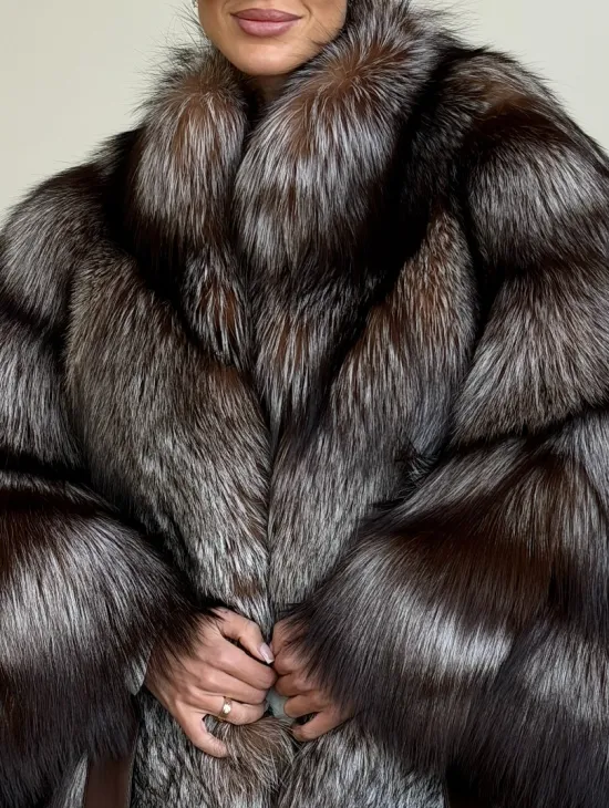 Шуба из лисы - летучая мышь - фото 2