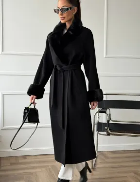 Черное пальто с мехом норки - фото 4