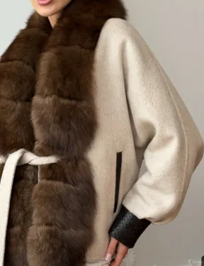 Женское шерстяное полупальто с мехом - фото 4