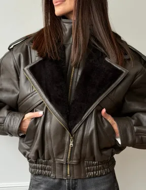 Стильная куртка - дубленка из овчины - фото 3