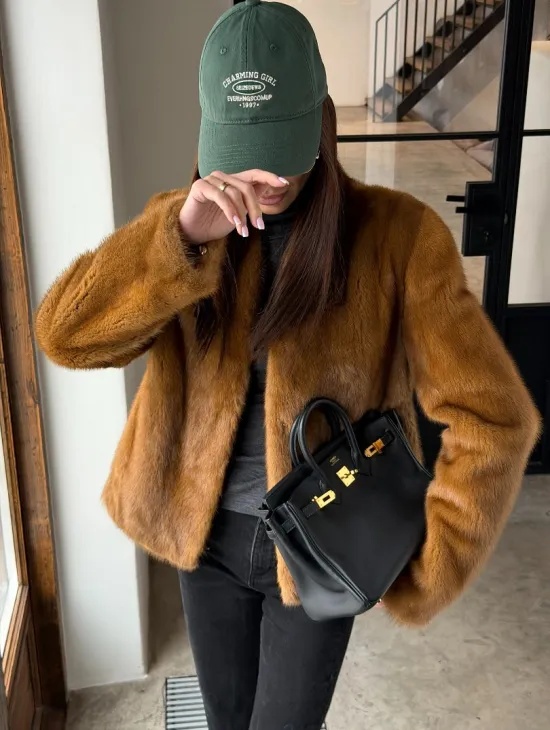 Меховой жакет из золотой норки - фото 7