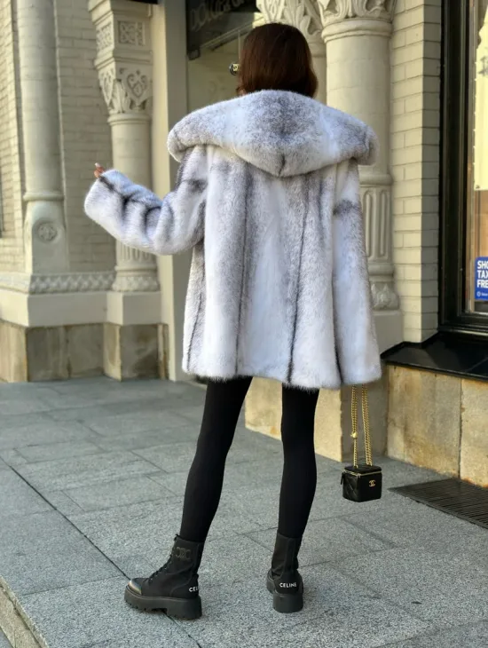 Шуба норковая крестовка Silver Cross с капюшоном - фото 5